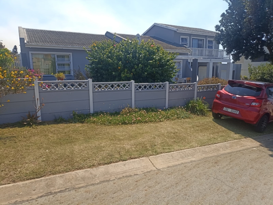 4 Bedroom Property for Sale in Heiderand Western Cape
